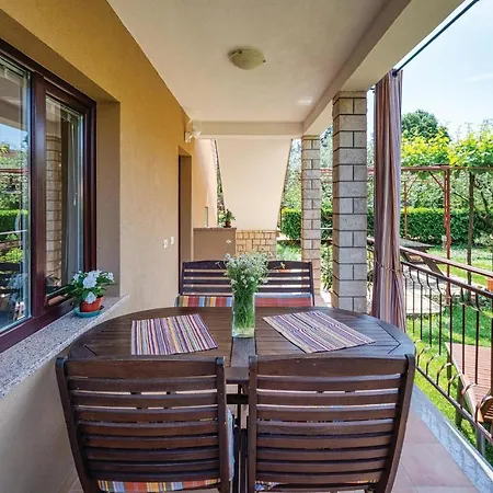 1 Bedroom Beautiful In