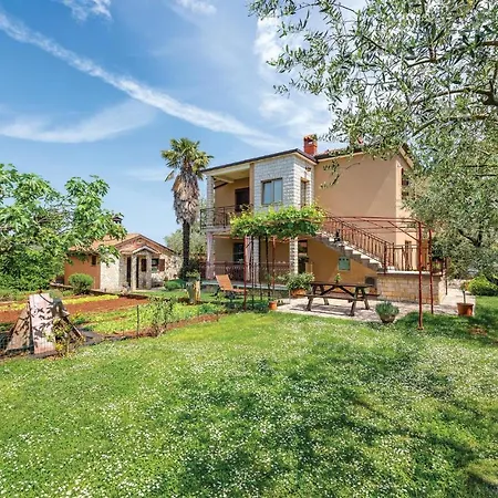 1 Bedroom Beautiful In *