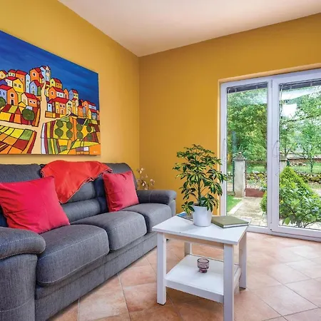 1 Bedroom Beautiful In アパート *